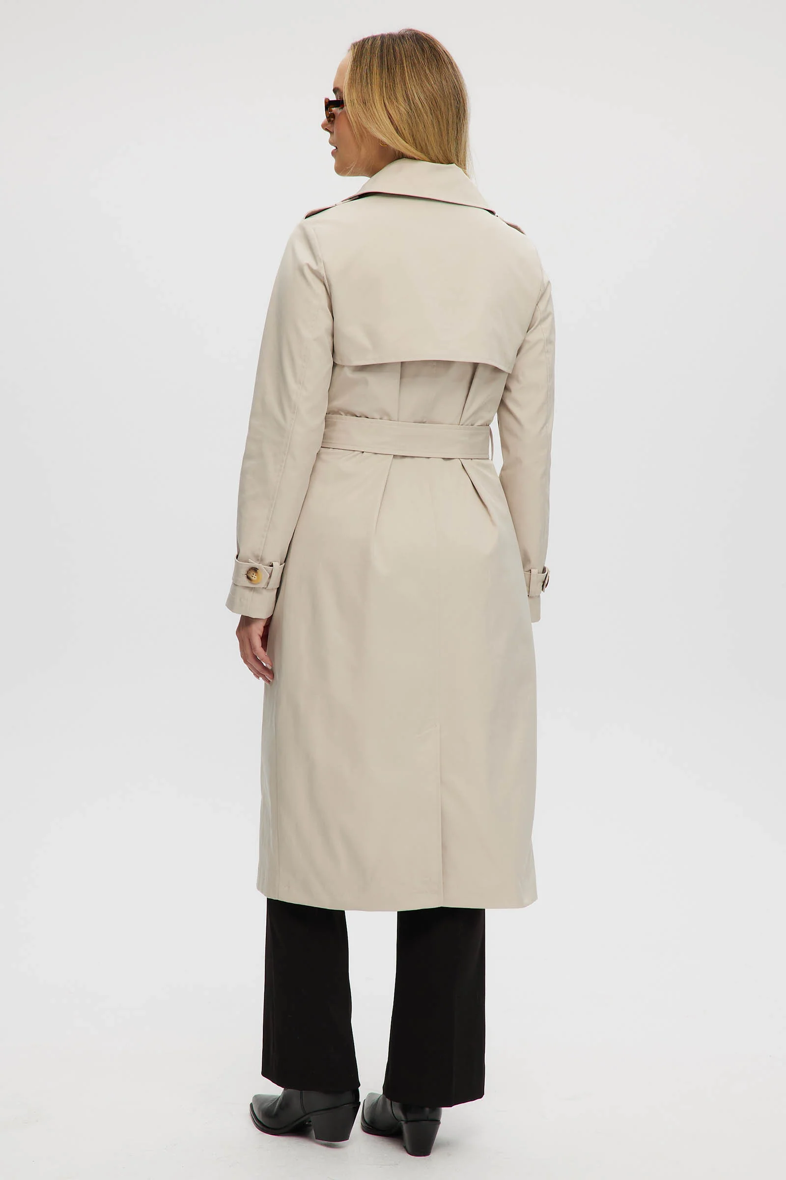 Evelyn - Image 17