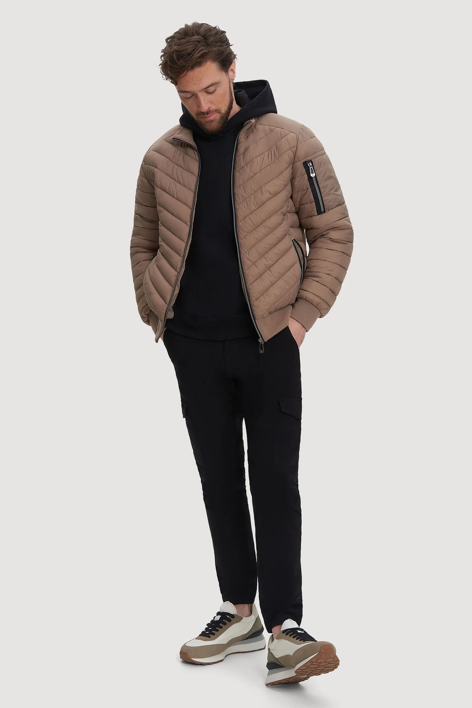 Alec - Image 12