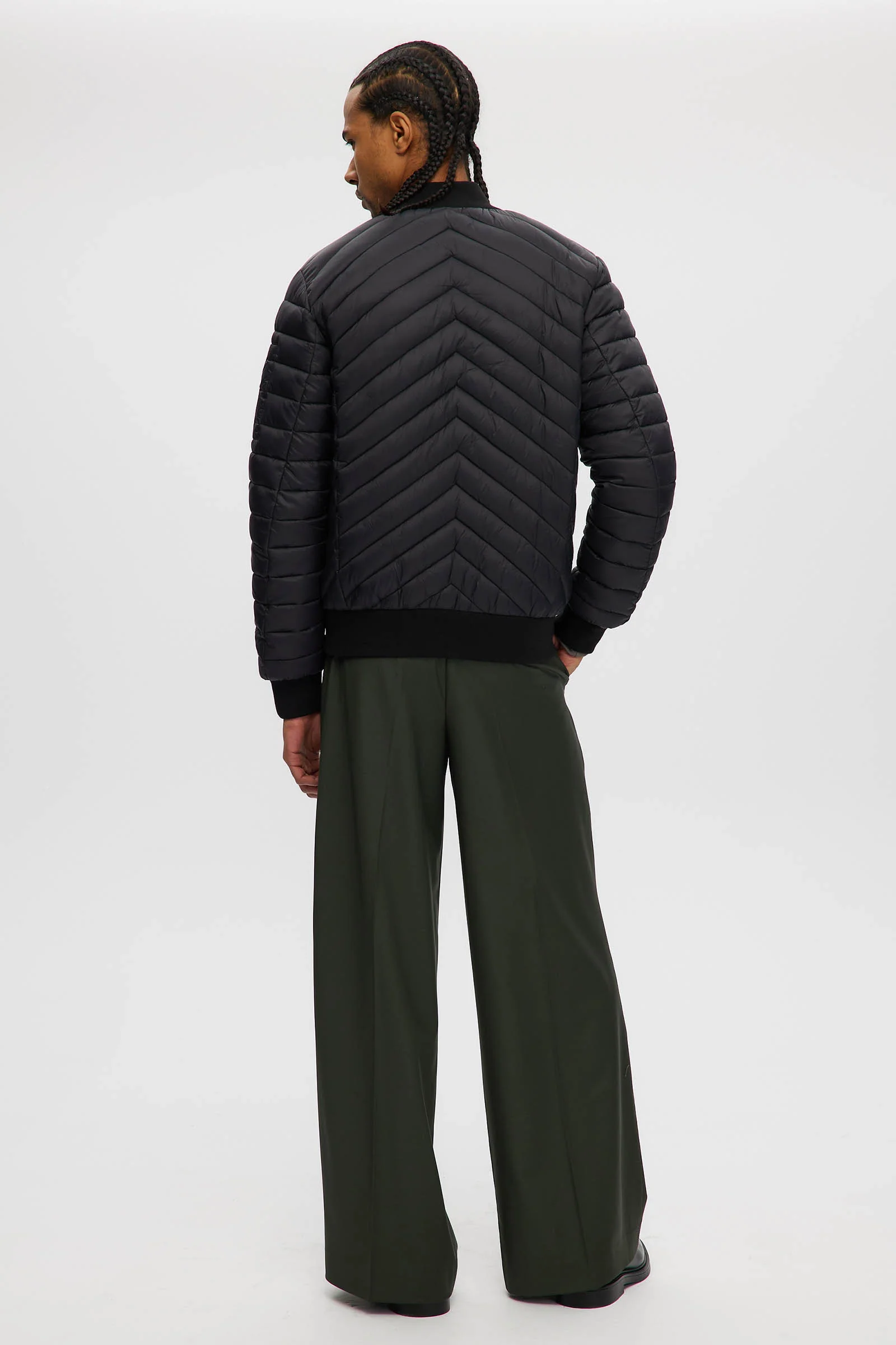 Alec - Image 7